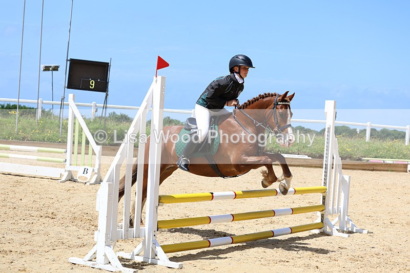 3E7A2386 - Class 4: 70 -75cm Part A