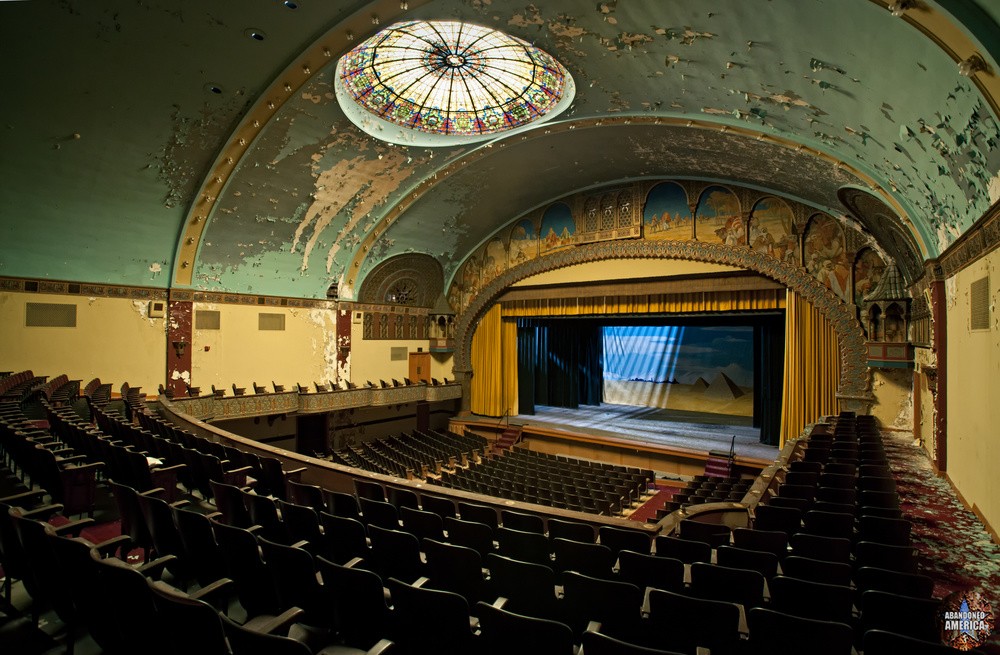 Irem Shrine (Wilkes-Barre, PA) | Darkened Auditorium - Irem Temple