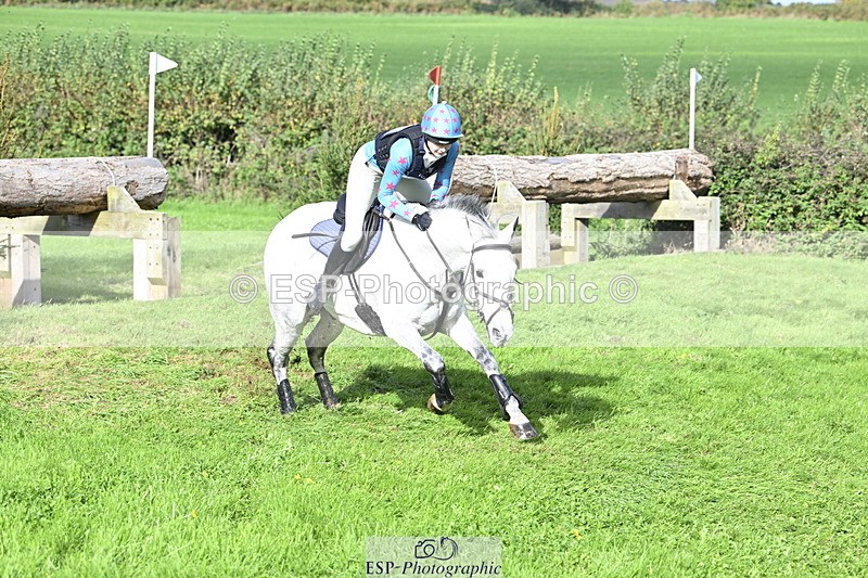 251024A-120658-08899 - B-109-Zoe.Davies