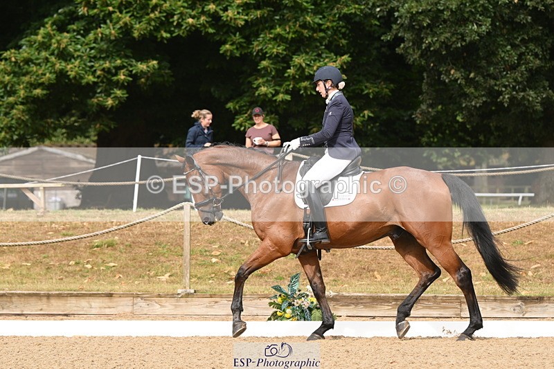 250719A-095125-03119 - 101-Sophie.Douglas-Paquino.V'ant.Goovahof