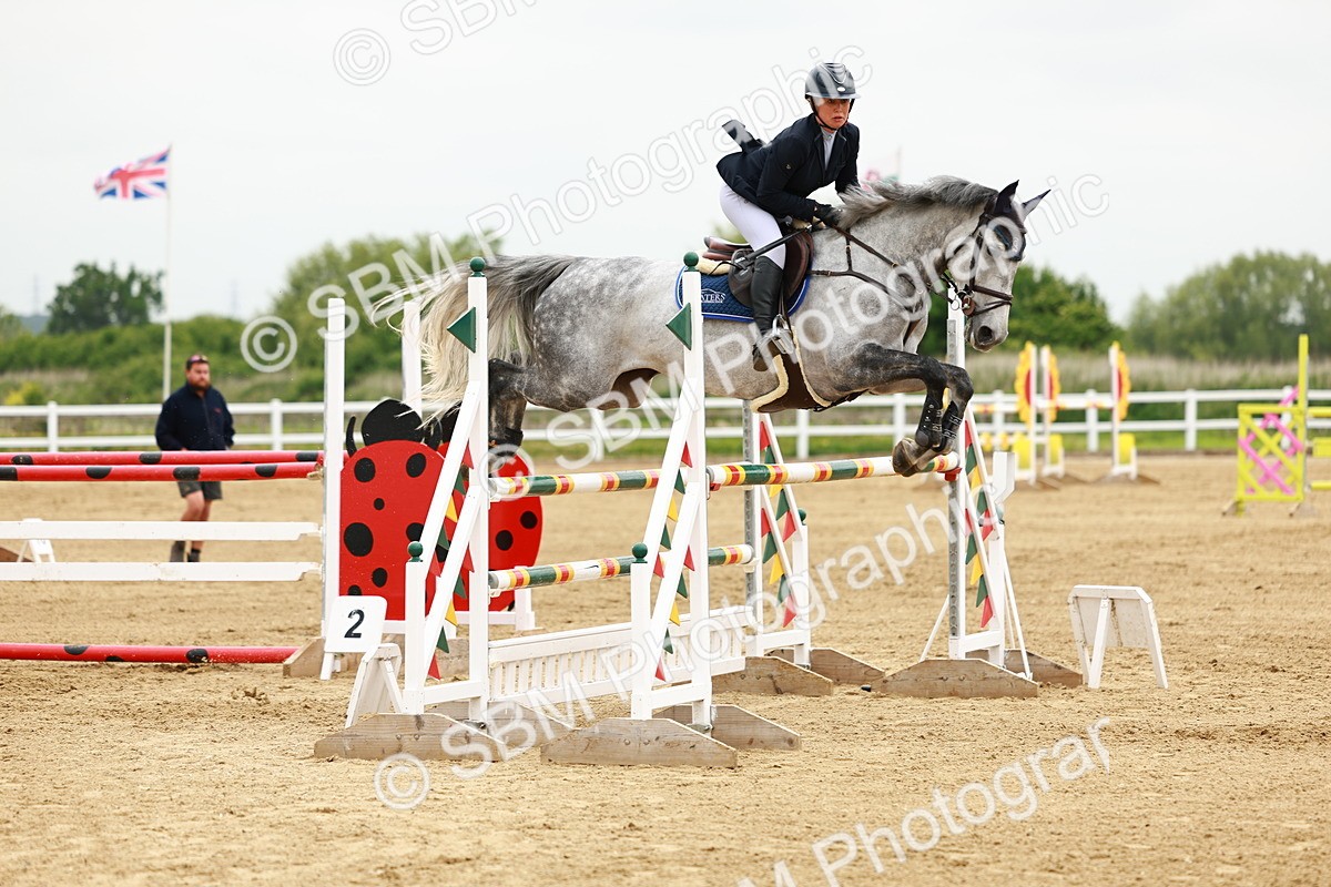 SBM_001166 - Class 5 - Senior Foxhunters - 1.20m
