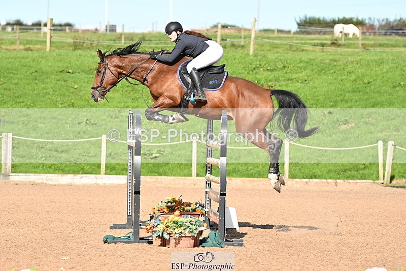 240913A-160308-05140 - Cls 18 National 1.40m Open