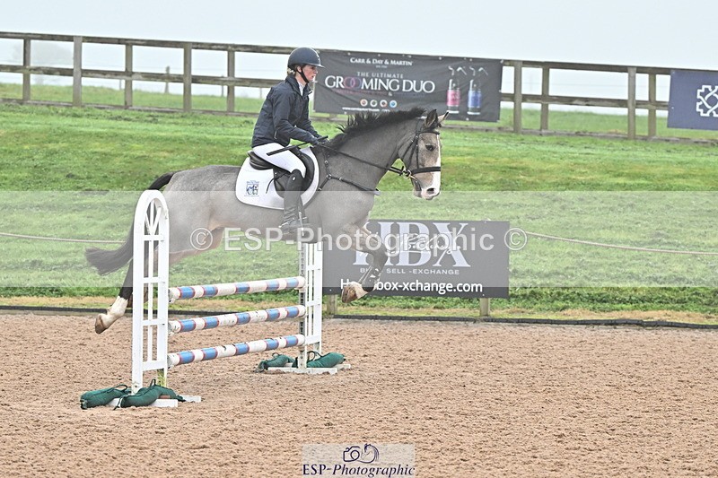 241103A-112333-07022 - SUN Cls 18 British Novice and 90cm Open