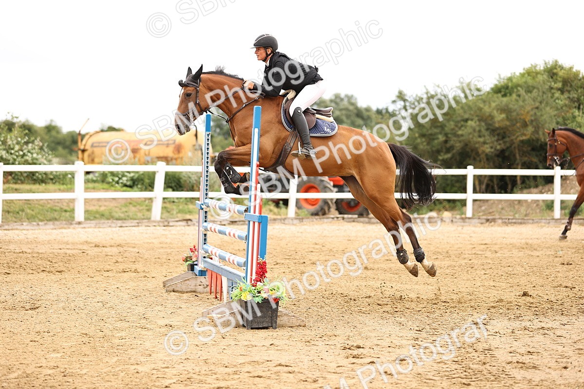 SBM_003227 - Class 21 - Senior Newcomers - 1.10m