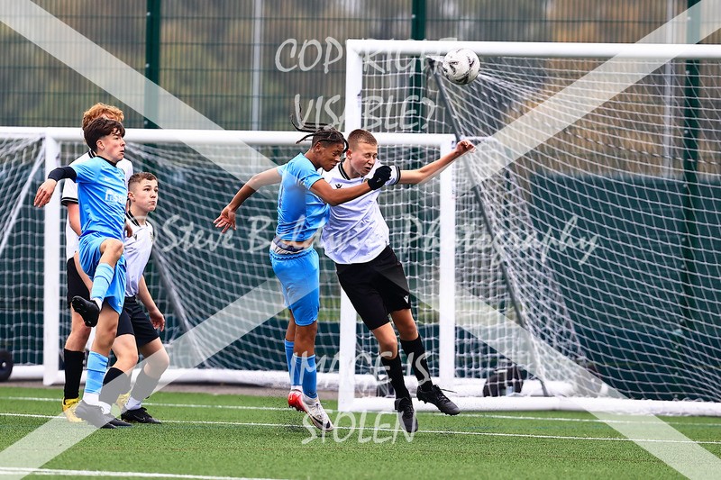 1DX30784 - 2025-10-12 FC Abbey Meads U15 Blue V Hungerford Town Juniors U15 Black