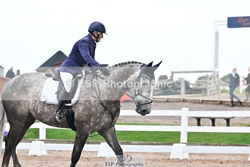 250907-133705-08548 - 008-Caroline.LynchHio.Easter.Rose