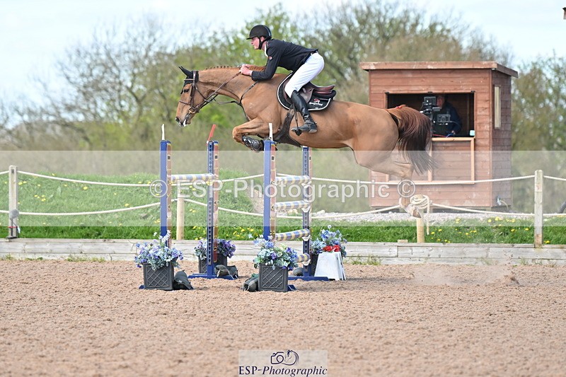 240418A-111056-02474 - Cls 5, 2 Star Medium Tour 1.35m