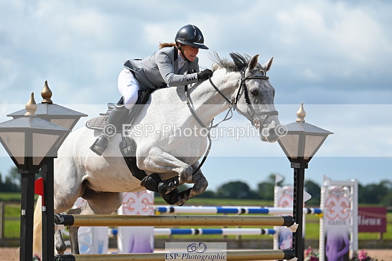 230721A-104506-05425 - Cls 6, 2 Star Medium 1.35m