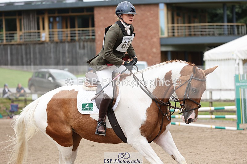 240804-143138-15927 - 657-Althea_Bleekman-SHOVERN_ON_ICE