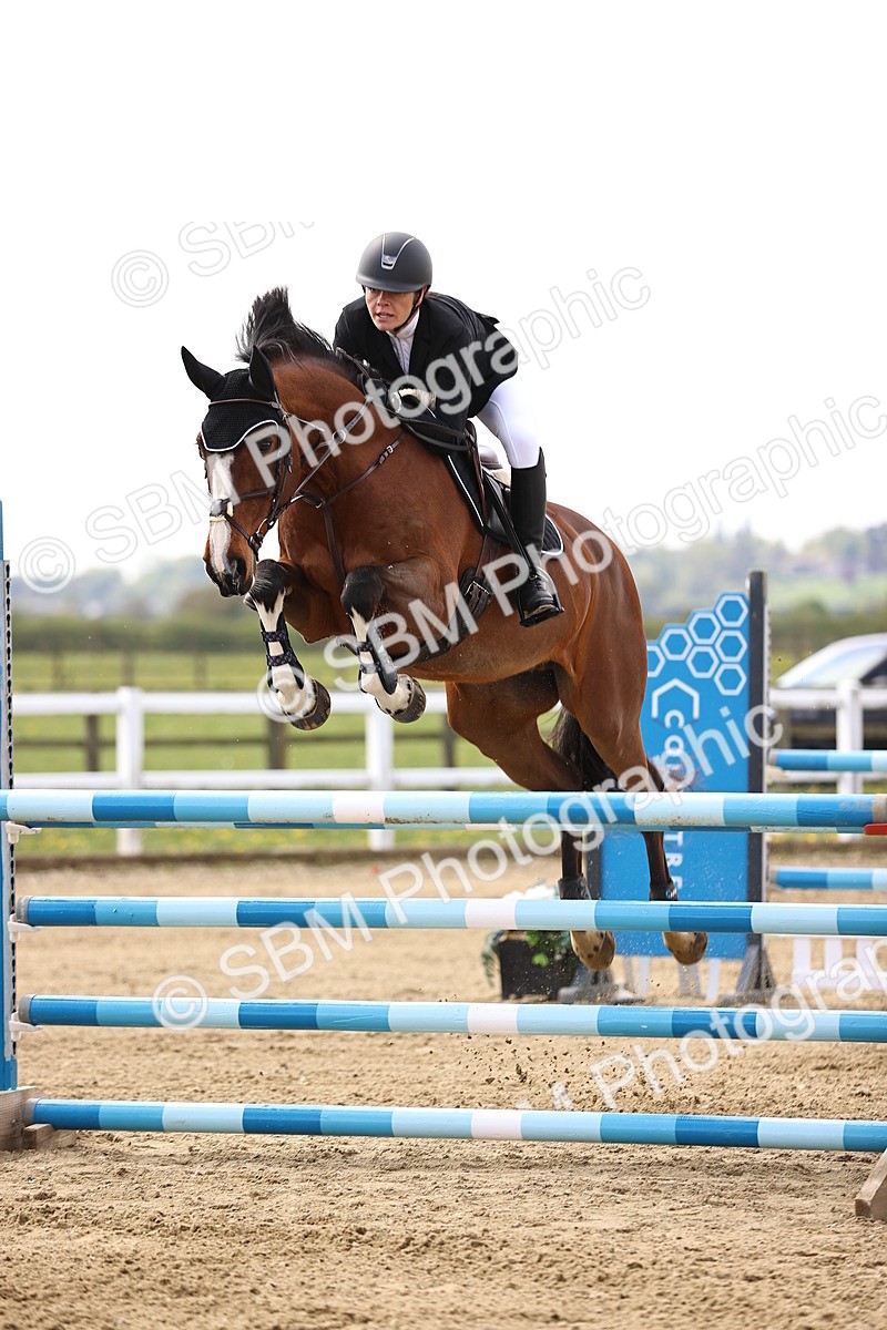 SBM_002332 - Class 11 - Senior newcomers - 1.10m