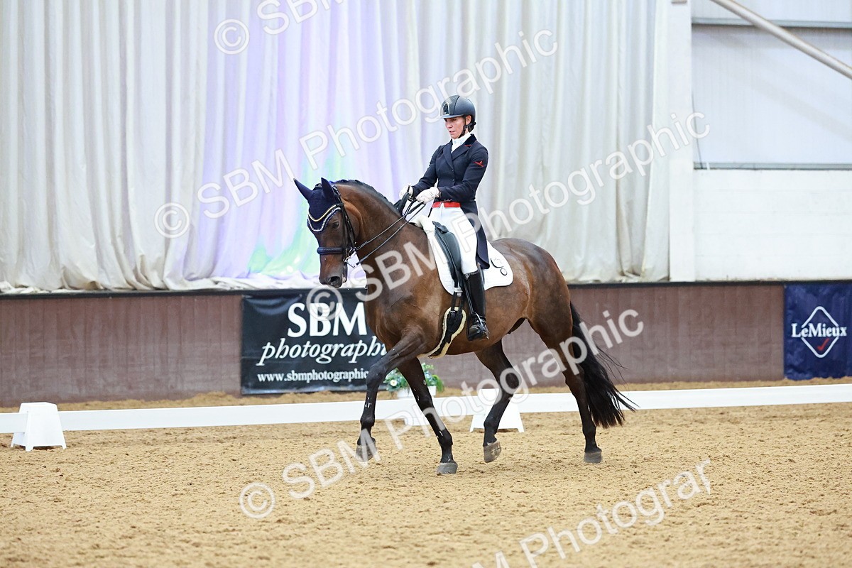 SBM_007941 - Class 9 - FEI INT II - 16.54.17.57