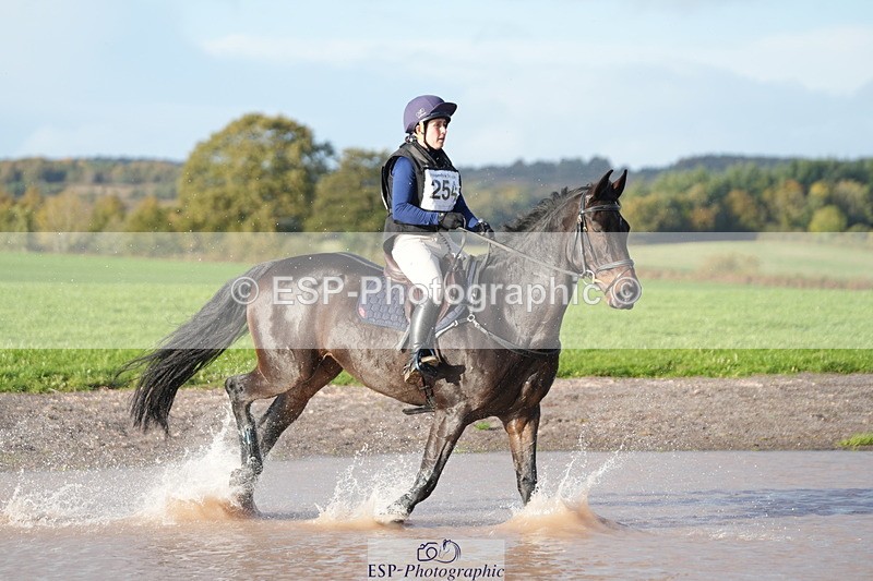 251024A-155916-14644 - C-254-Emily.Mainieri