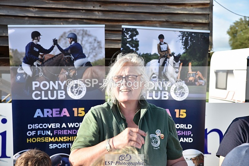 230824-181712-07036 - Thursday 40 and 50cm Presentations