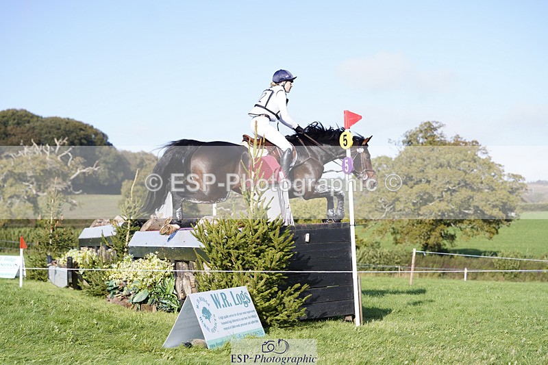 241025-111014-06208 - 012-Mollie.Summerland-SKITTEL.D'EKWI