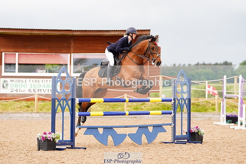 240526A-114512-07885 - Cls 26 Chard Equ 1.05m and 1.10m Grand Prix