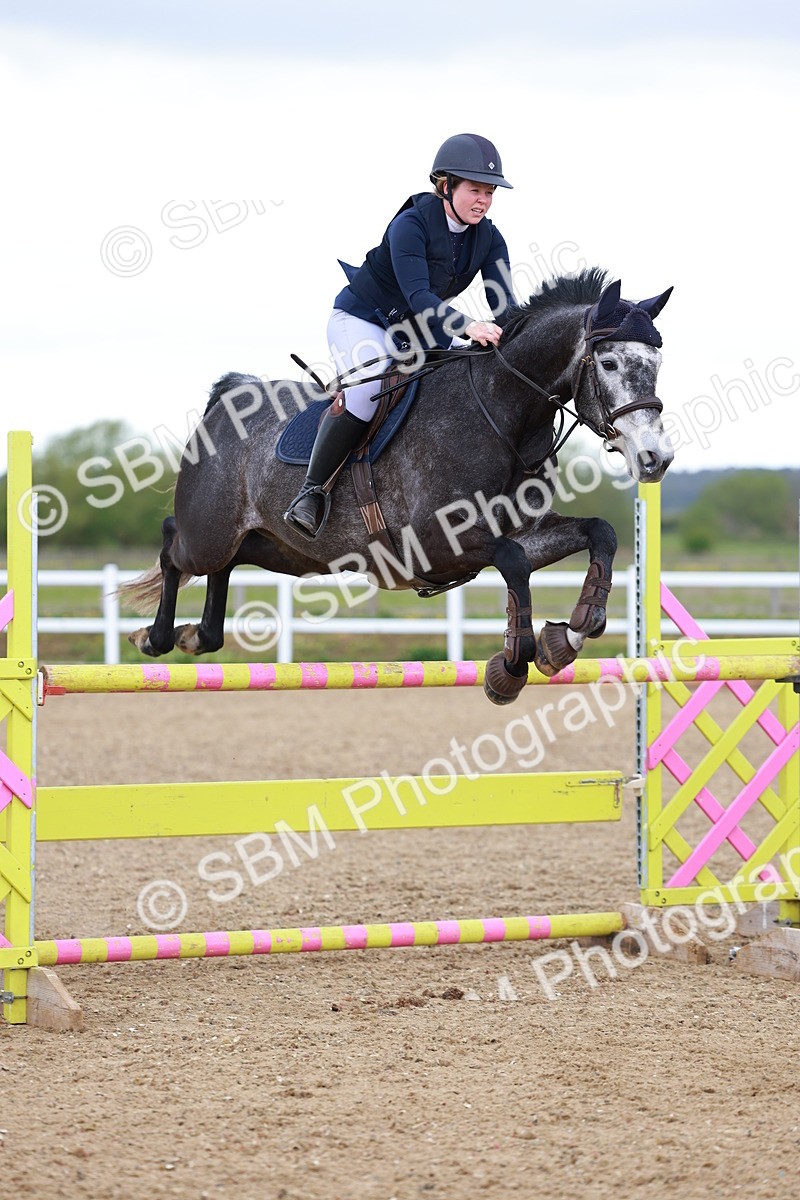 SBM_002660 - Class 11 - Senior Foxhunter - 1.20m