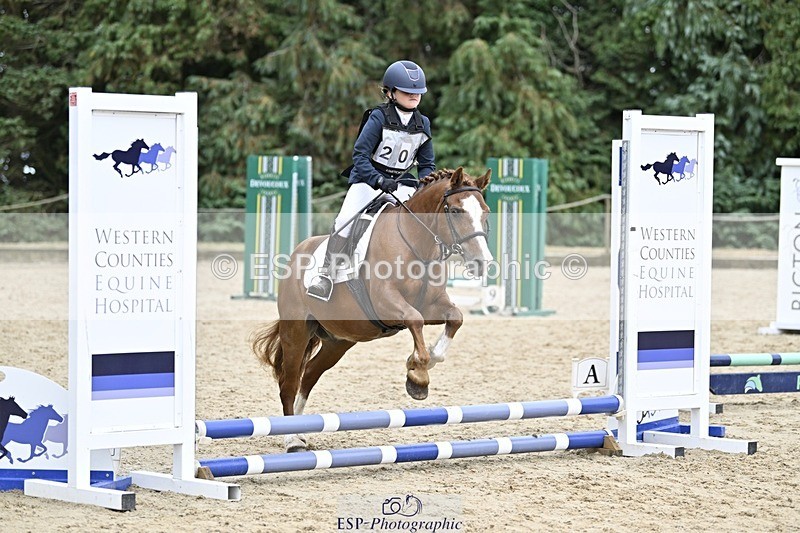 250820A-122144-06341 - Round 1, Start to 1.30pm Break