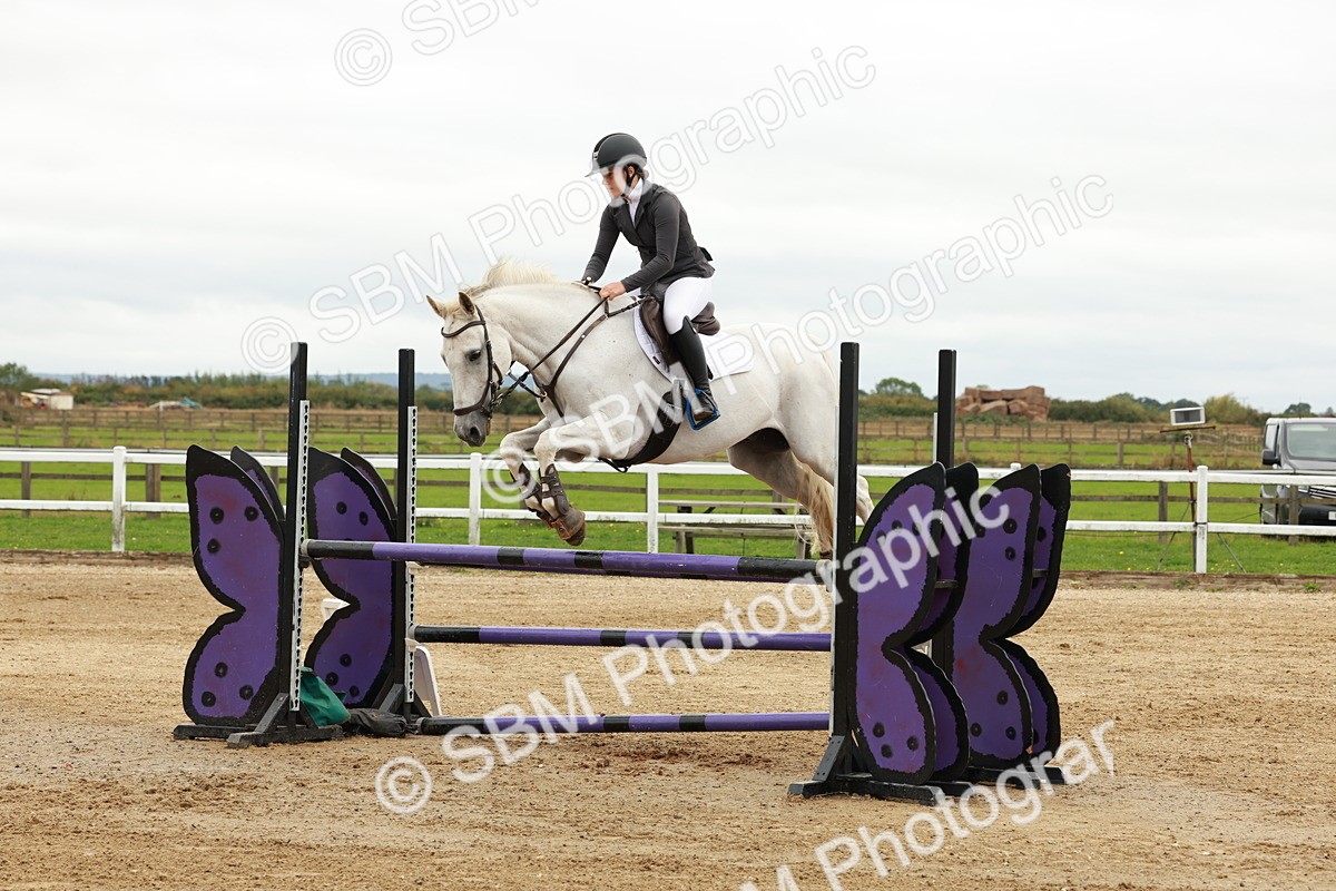 1I0A7710 - Class 4 - Senior Newcomers 1.10m