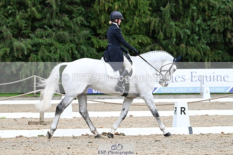 231019-164814-05427 - 072-CARROW.IROKO-Alice.England-DR