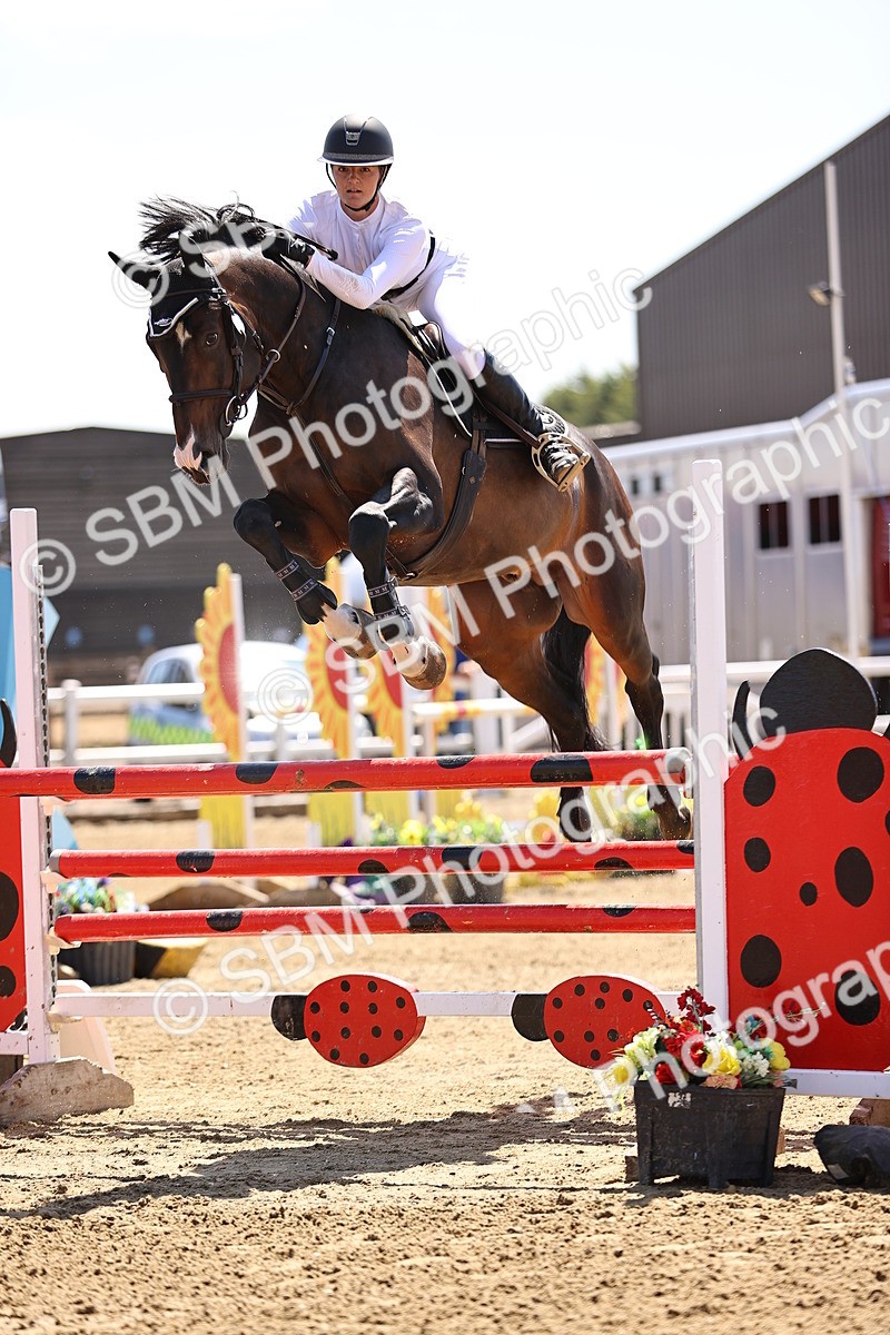 SBM_010010 - Class 9 - Senior Foxhunter - 1.20m Open