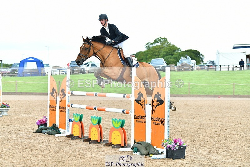 230723A-095214-10681 - Cls 4, 2 Star Small 1.30m