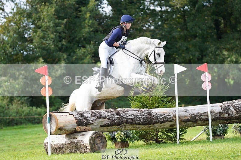 231021-133948-17389 - 437-DONBEG.GREY-Hannah.Underhill-SC+XC