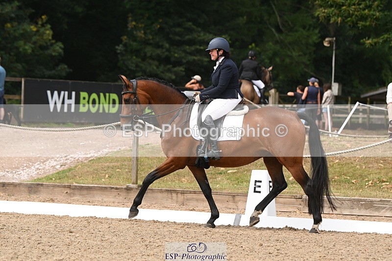 250719A-104951-04046 - 134-Carly.Moore-Taylors.Park.De'.Debutant