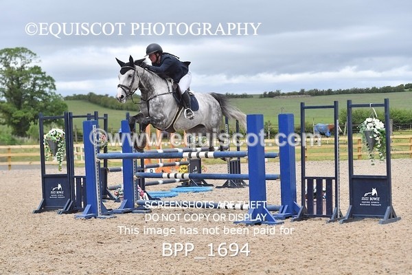 BPP_1694 - FRI CLASS 4 Senior Newcomers/ 1.10m Open