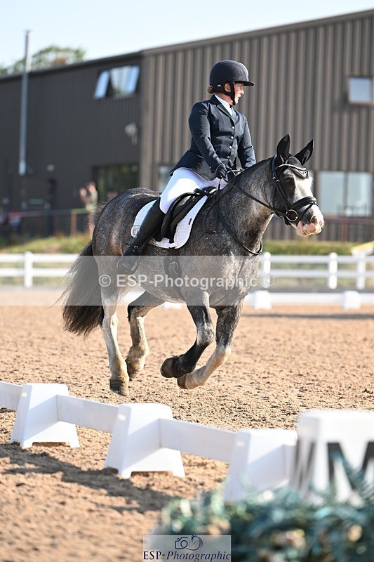 250816-090944-02848 - 055-Neve.HollowaySD.Out.of.the.Blue