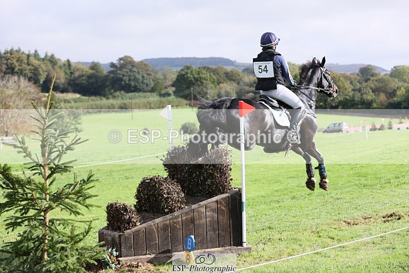 231020-115117-06832 - 054-PORSCHE-Coco.Lanni-XC