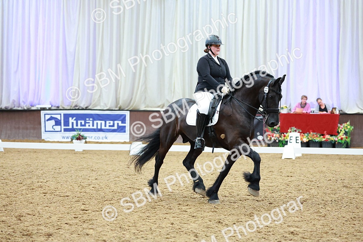 SBM_004029 - Class 12 - E2 Championship - 14.50-15.53