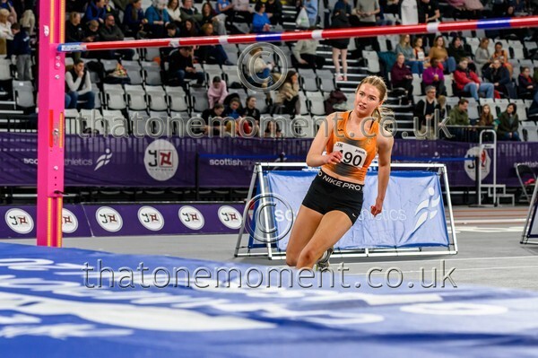 AgeInd25SUN-913199 - Field Female