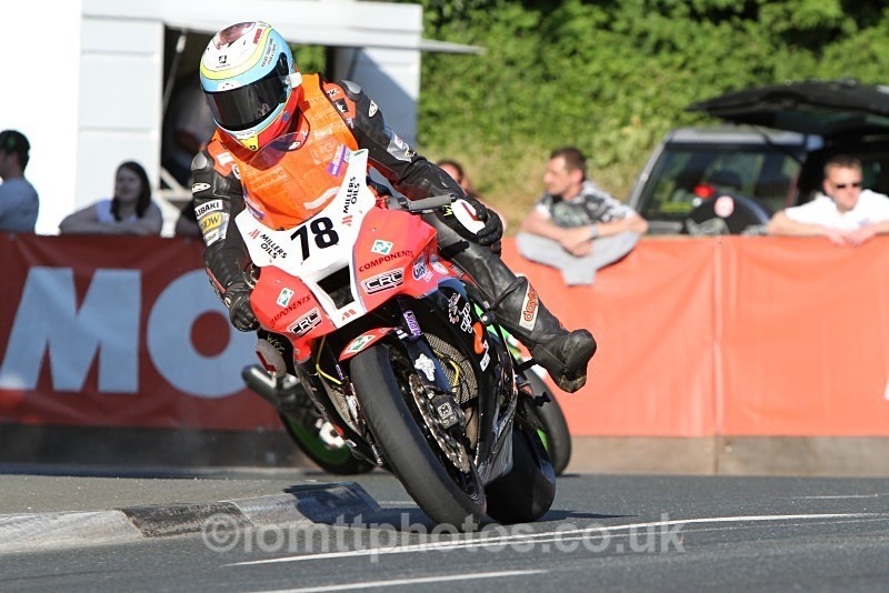  - Saturday Practice Newcomers/Supertwins