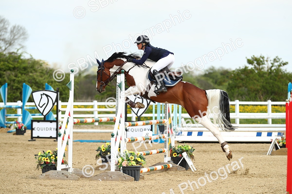 SBM_001200 - Class 4 - Senior Newcomers 1.10m