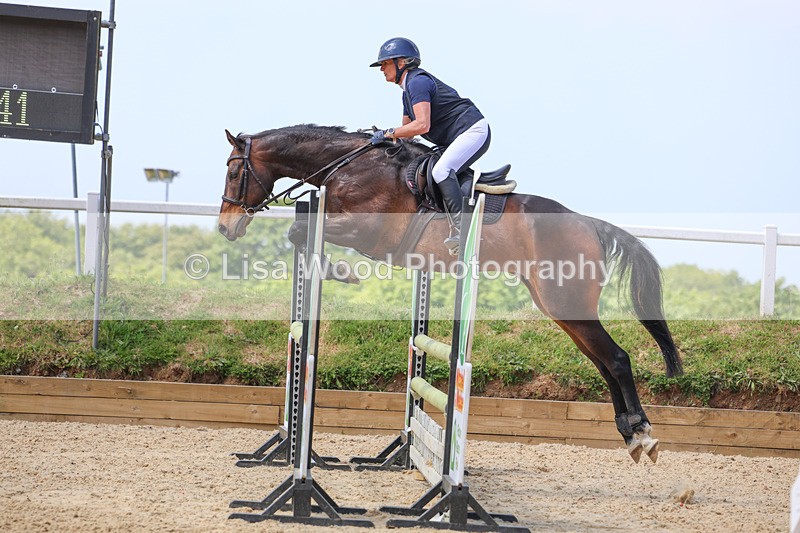 3E7A0326 - Class 10: Senior 95cm open