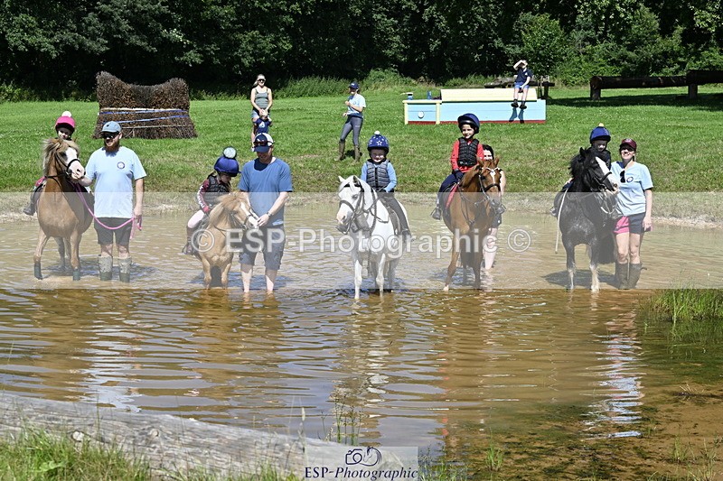 240728B-111139-01160 - Gemma's Group XC