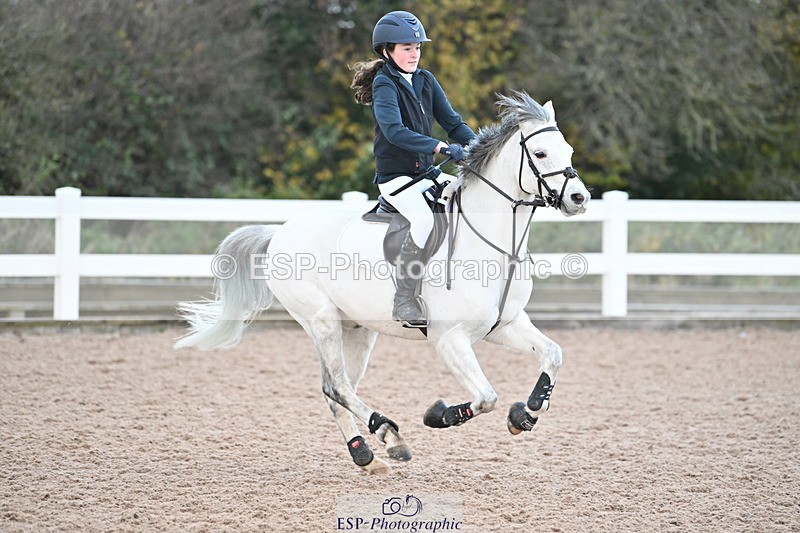 231119A-083847-04162 - Sun Cls 2 British Novice & 80cm Open