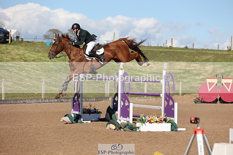 240419A-170439-09588 - Cls 10, 2 Star Big Tour 145cm  Break to End