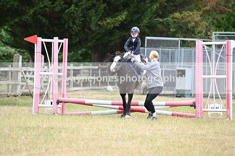 WJ6_9467 - Class 12 Minimus Jumping 45cm