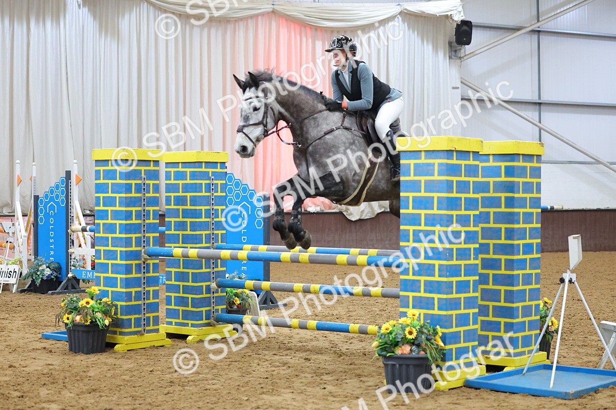 SBM_008497 - Class 21 - Nupafeed Supplements Senior Discovery/ 1m Open - First Round (1.00m)