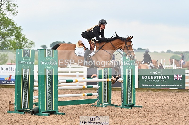 260508-085432-04269 - Cls 17 British Novice and 90cm Open