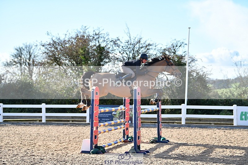 231110A-144906-00890 - Cls 6 Foxhunter & 1.20m Open