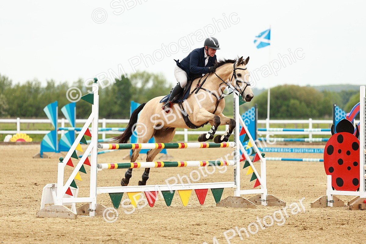 SBM_001025 - Class 4 - Senior Newcomers - 1.10m