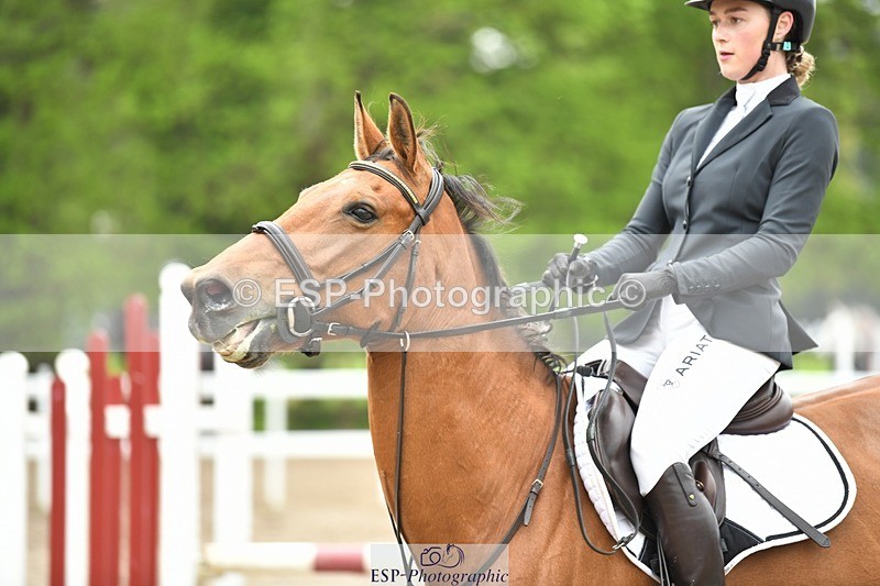 230512-094917-00398 - Cls 10 Snr 85cm Schooling