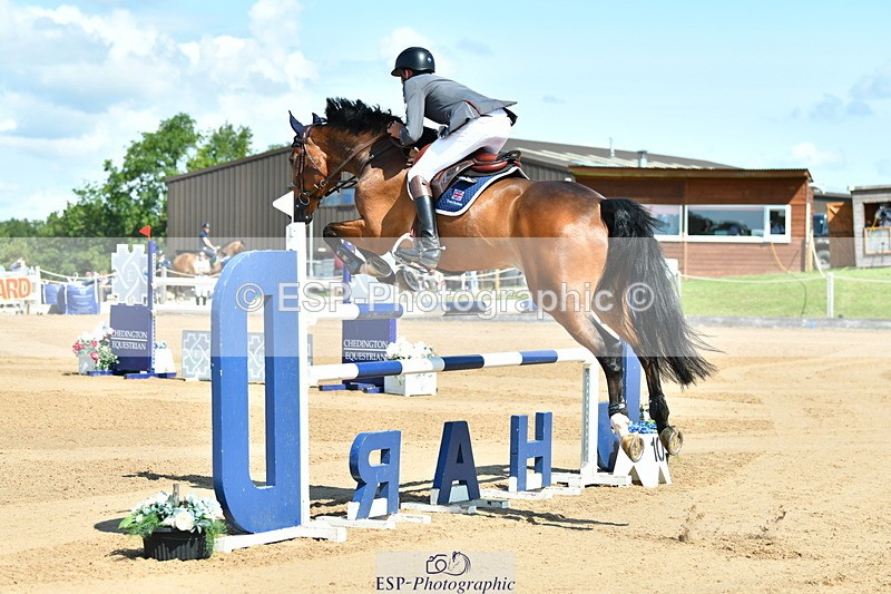 230720A-103645-01906 - Cls 5, 2 Star Medium 1.35m