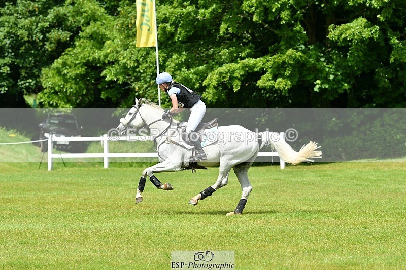 230528-142238-18268 - 475-GLADSTONE_II-Ginny_Thomasen-XC