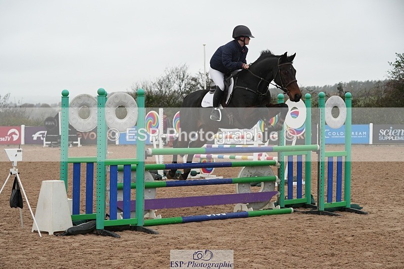 251109-120219-03710 - Cls 20 Newcomers and 1.10m Open