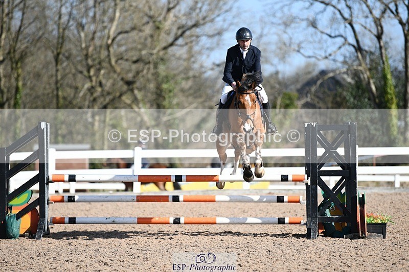 250330-103744-06199 - Cls 32 British Novice and 90cm