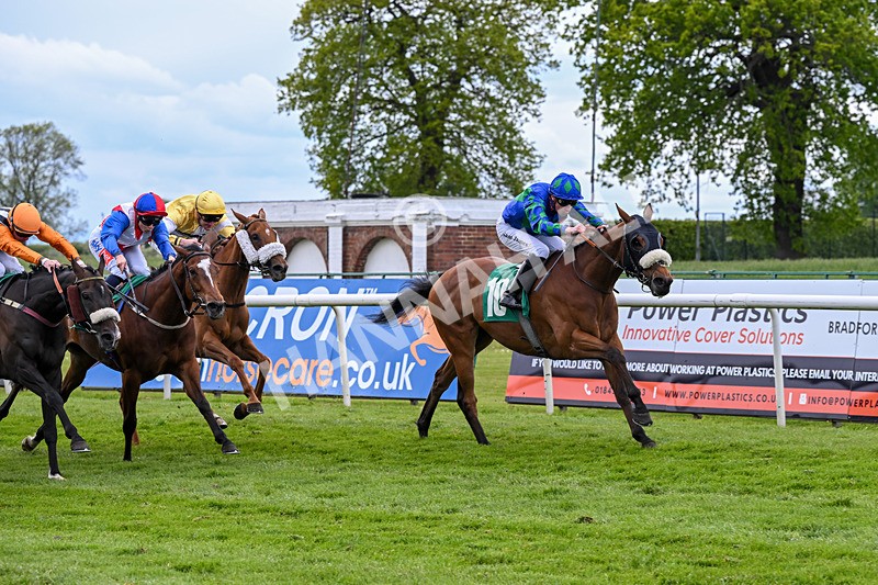 160526-Race 5-Military Leader-9838 - Race 5 4.12pm Sky Bet Extra Places Handicap