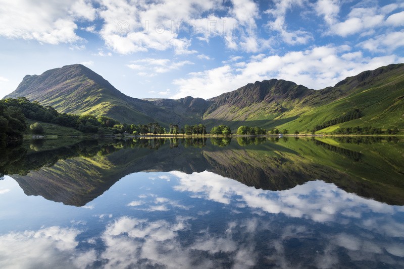 Buttermere symmetry. - Lake District & Cumbria